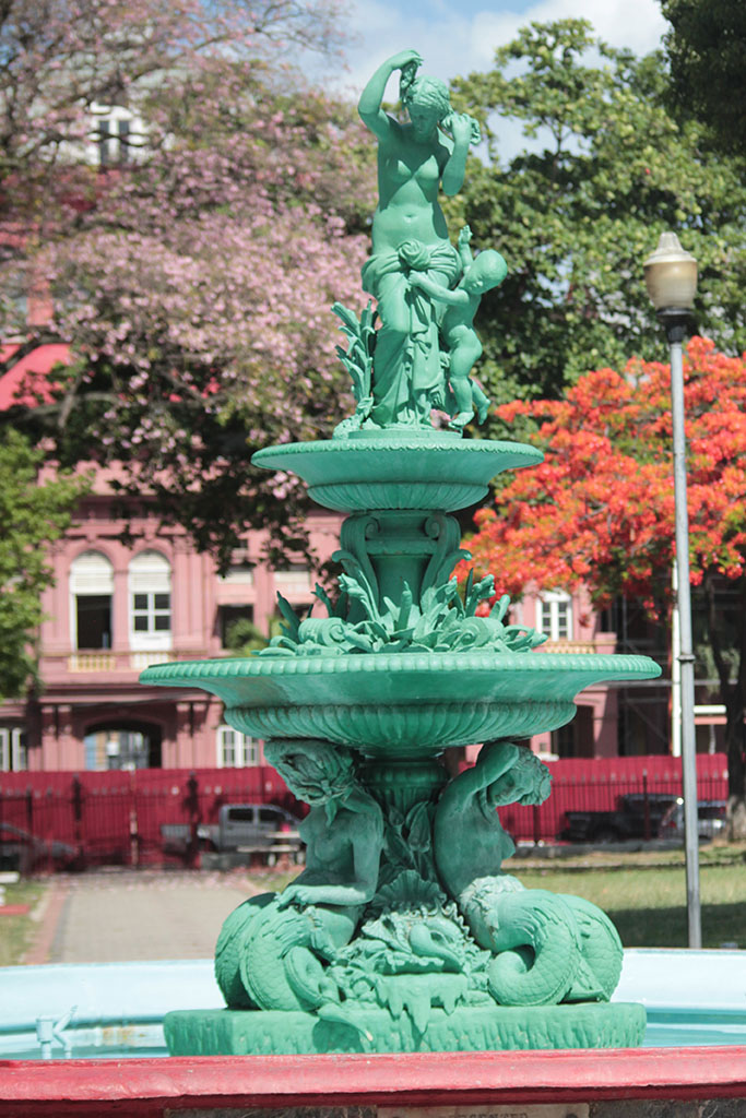 woodford square fountain